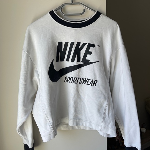 Nike White and Black Crew Neck Sweater - Picture 1 of 4